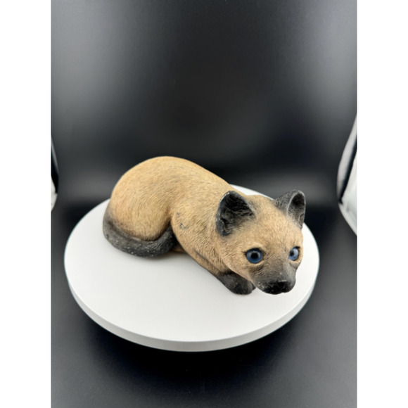 Vintage 1982 Sandcast Siamese Cat Figurine by Sandra Brue - Picture 1 of 10